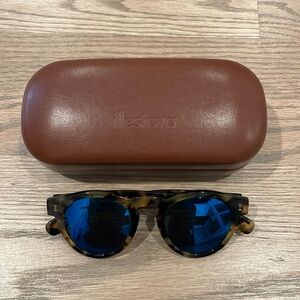 Illesteva Leonard Sunglasses & Case